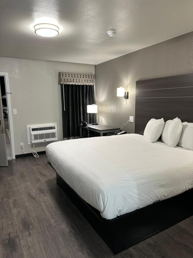 Sleepy Traveler Motel Wagoner Экстерьер фото