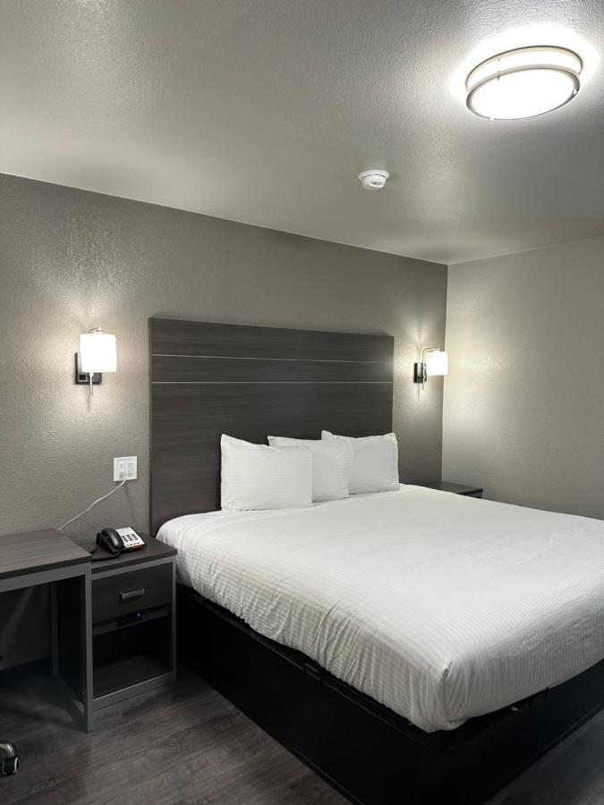 Sleepy Traveler Motel Wagoner Экстерьер фото