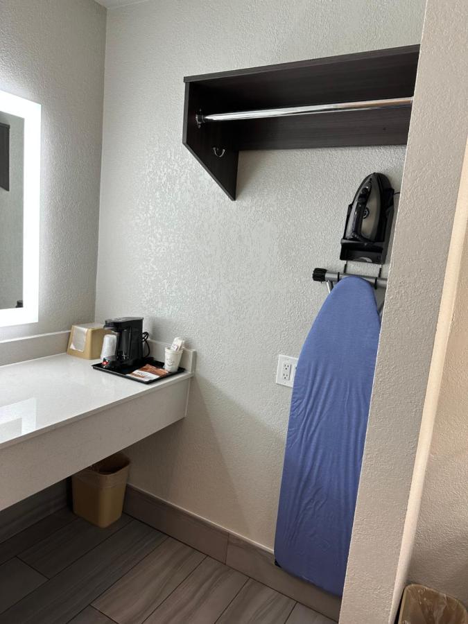 Sleepy Traveler Motel Wagoner Экстерьер фото